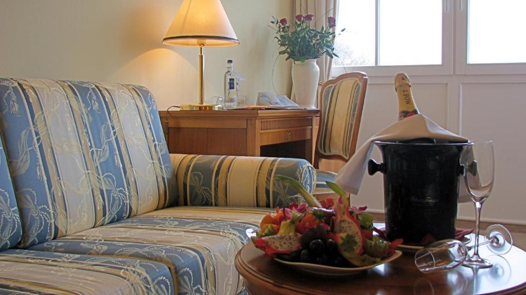 Strandhotel Deichgraf Граал-Мюриц Стая снимка