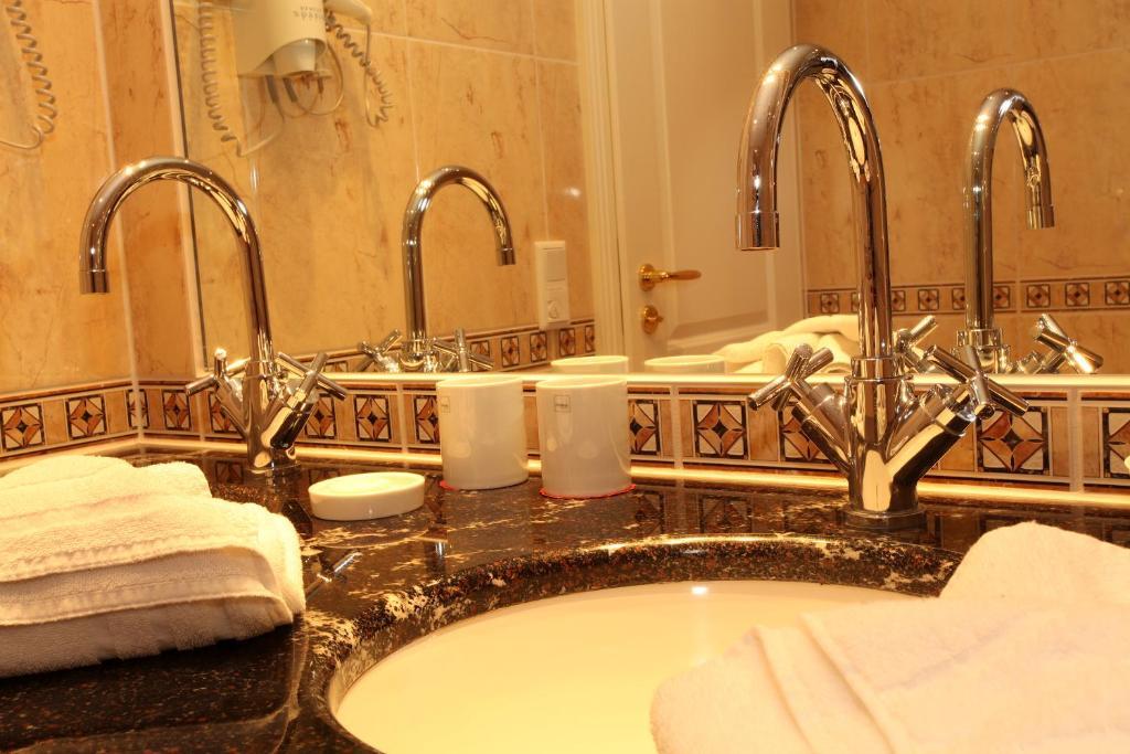 Strandhotel Deichgraf Граал-Мюриц Стая снимка