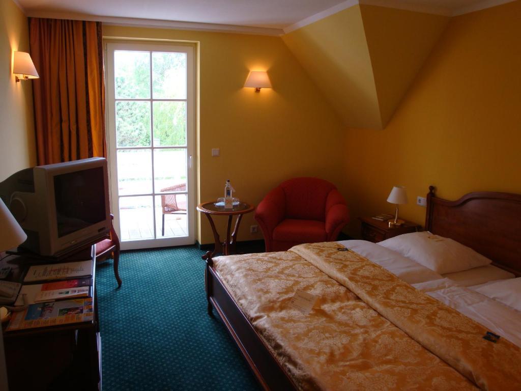 Strandhotel Deichgraf Граал-Мюриц Стая снимка